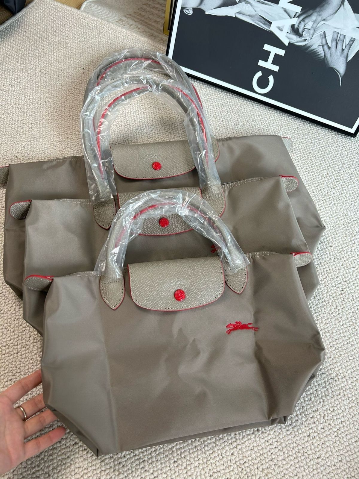 新品 Longchamp ル プリアージュハンドバッグ 70周年 馬刺繍 L スペシャル特典 新品 Longchamp ル プリアージュハンドバッグ 70