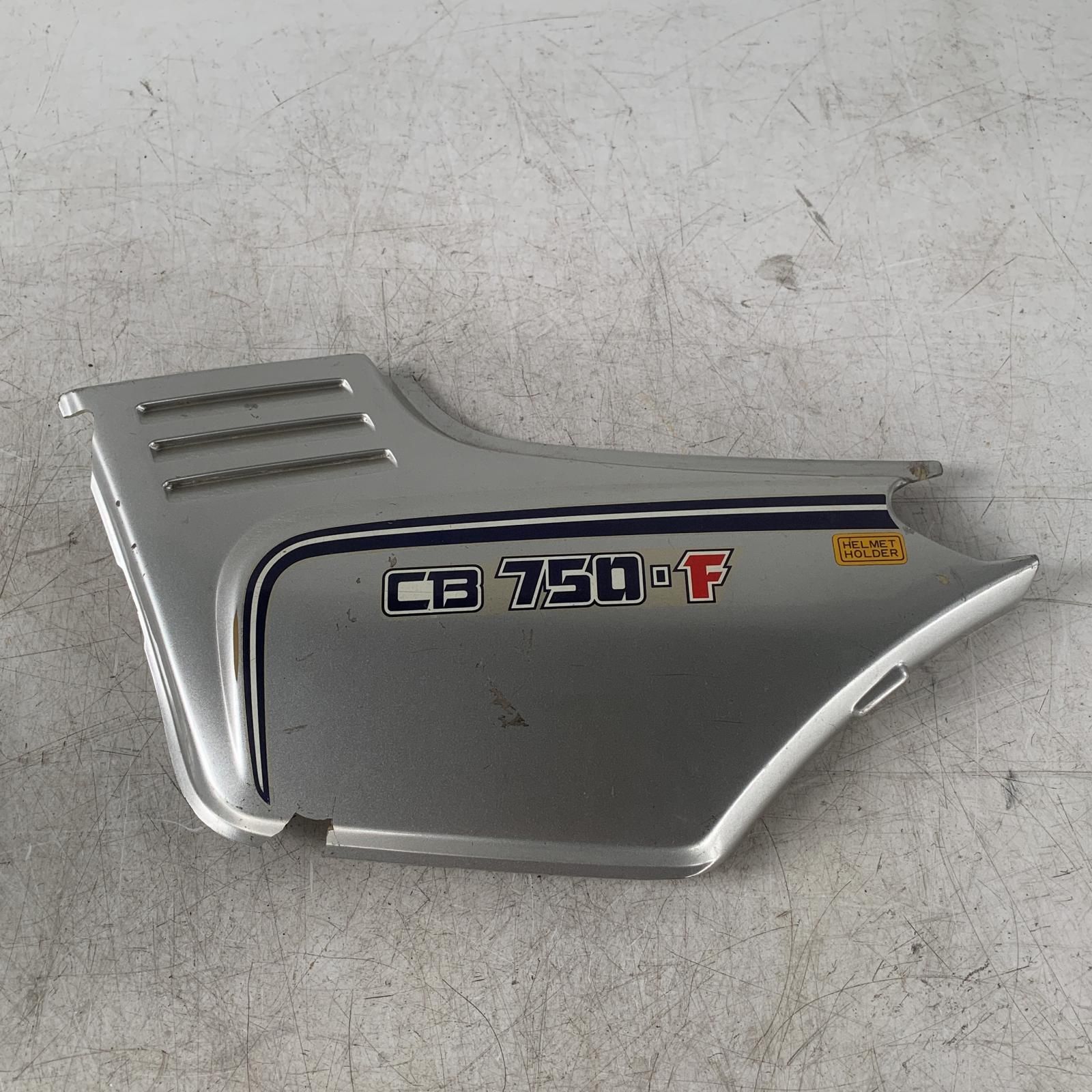 HONDA CB750F サイドカバー - メルカリ