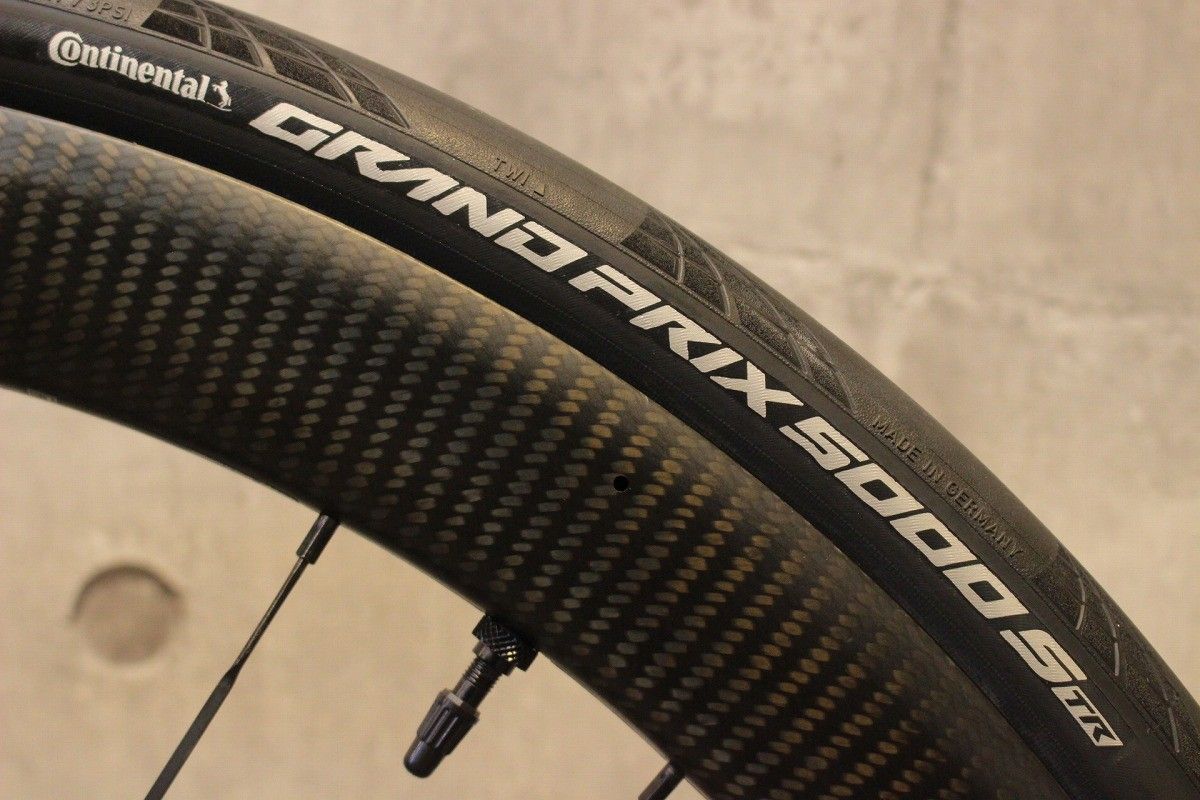 MAVIC COSMIC SL45 DISK C19 前後シマノ12速完成車外し MAVIC COSMIC SL45 DISK C19 前後シマノ12速完成車外し 新到着