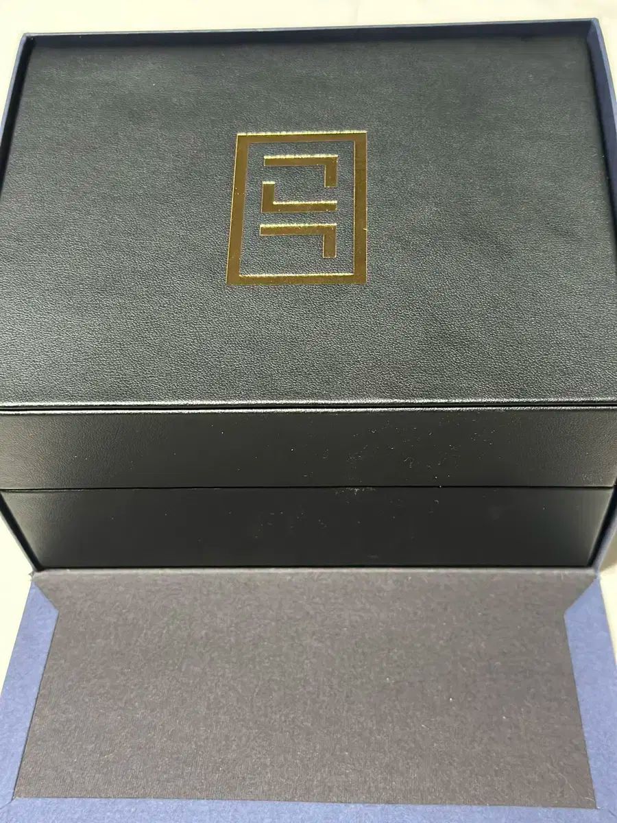 メタル ストラップ