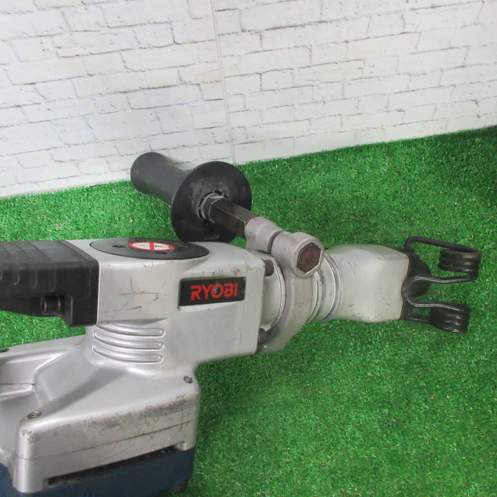 リョービ RYOBI コンクリートハンマ CH-461【町田店】 - メルカリ