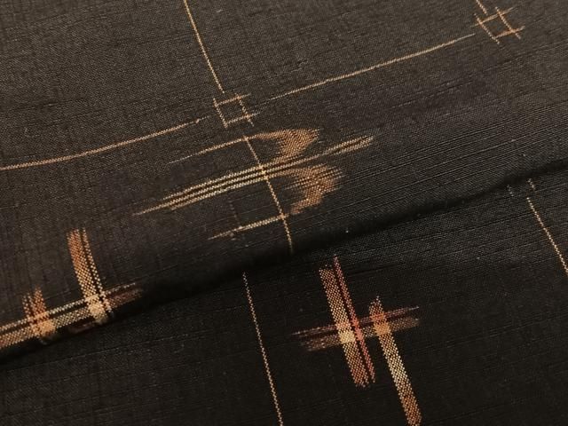 平和屋着物○国指定重要無形文化財 本場久米島紬 手織 飛鳥文 正絹