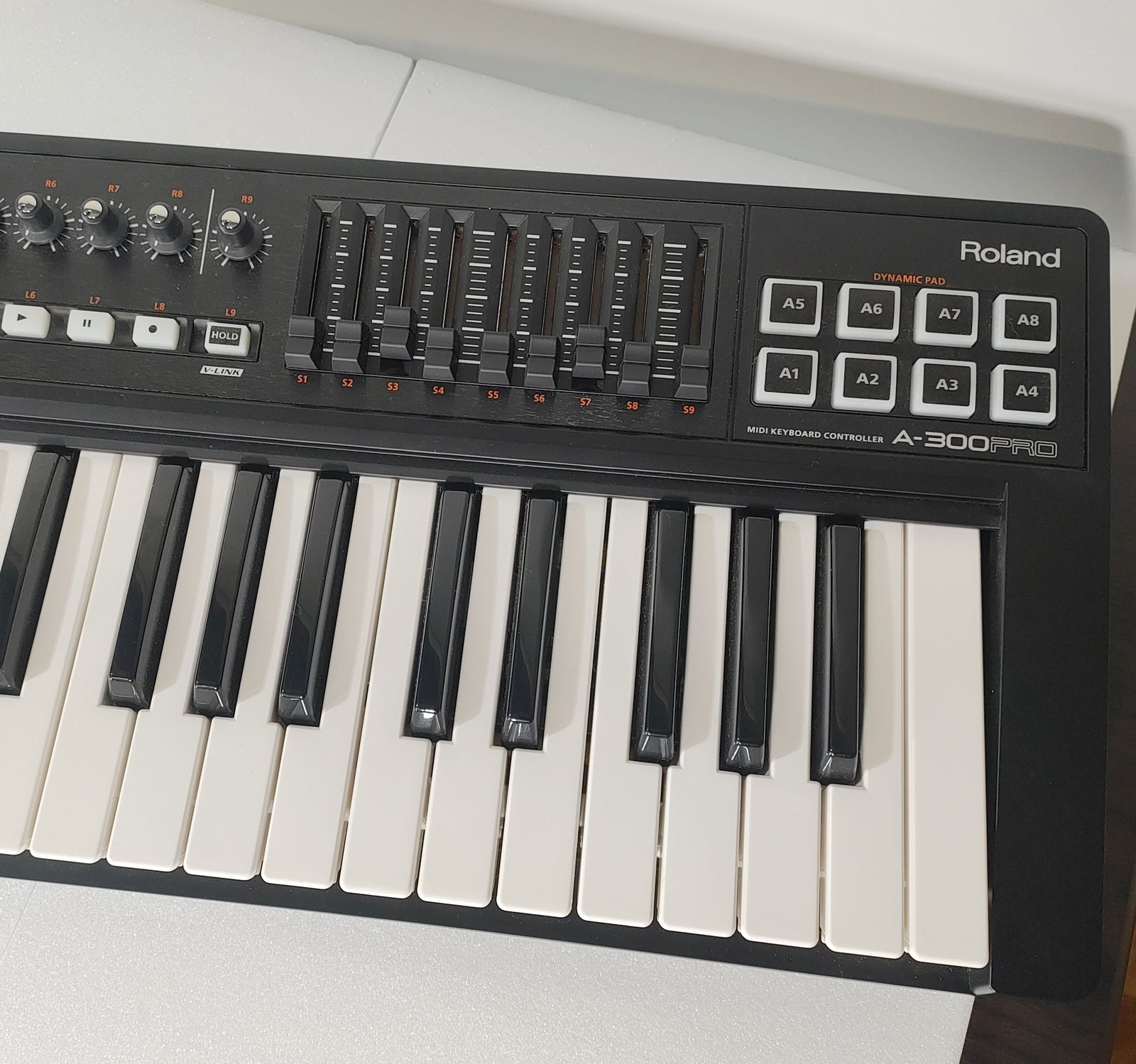 Roland A-300PRO｜MIDIキーボードコントローラ｜DTM/DAW｜ローランド