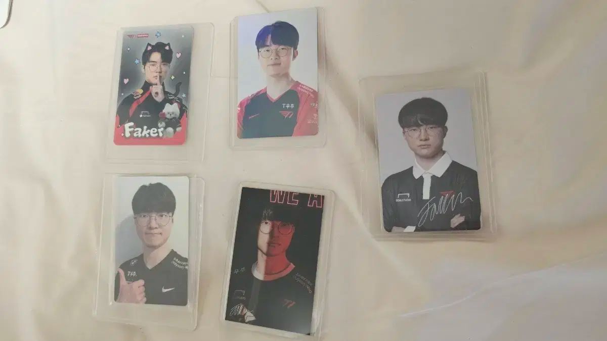 t1 FAKER 選手 フォトカード トレカ 5 ベル パッケージ