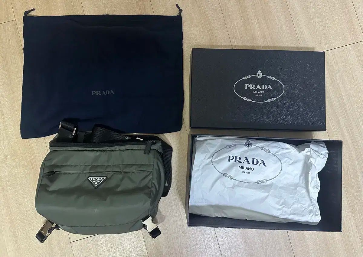 PRADA プラダ プラダ ショルダーバッグ ミディアム M カーキ