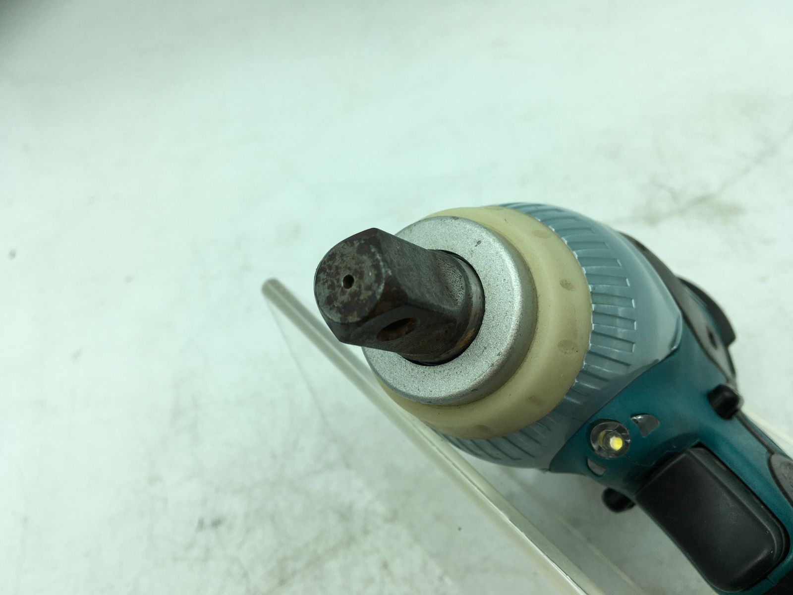 中古】マキタmakita TW251DZ インパクトレンチ 最大締め付けトルク220