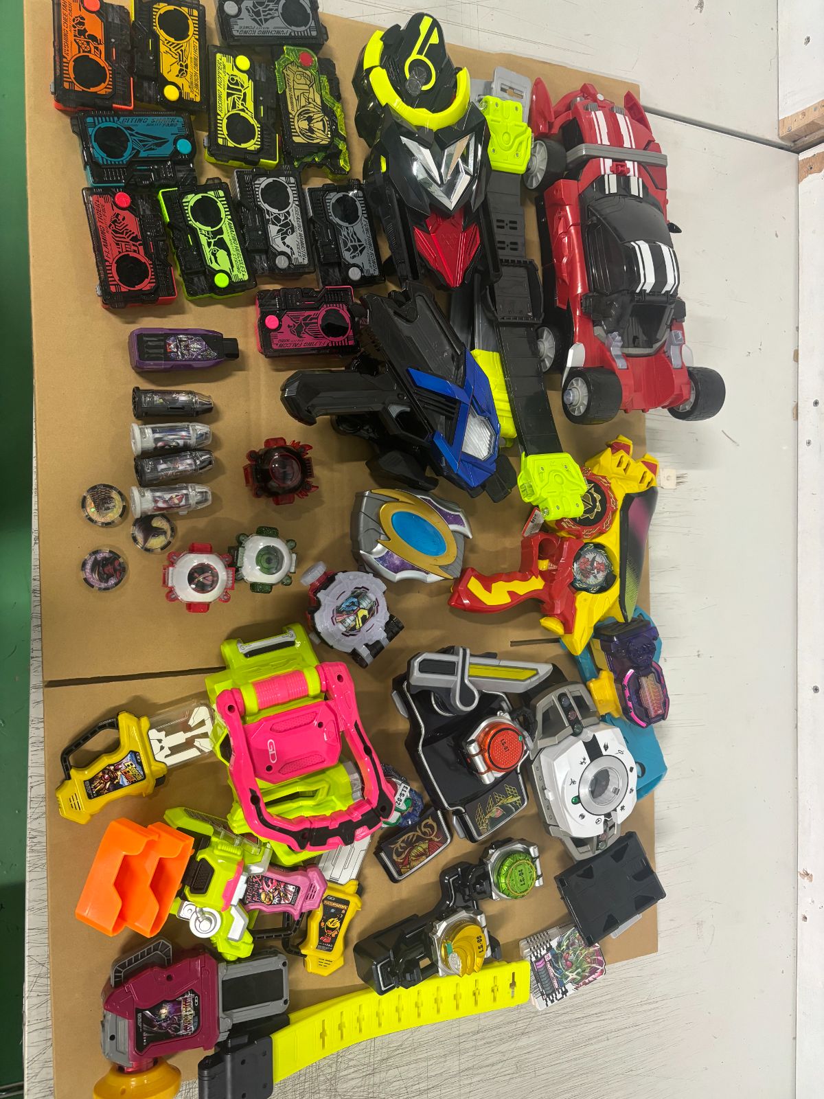 【レア】ウルトラマン・仮面ライダー・戦隊ヒーロー 特撮玩具のジャンク　まとめ売り 仮面ライダー スーパー戦隊 ウルトラマン ジャンク品まとめ売りセット