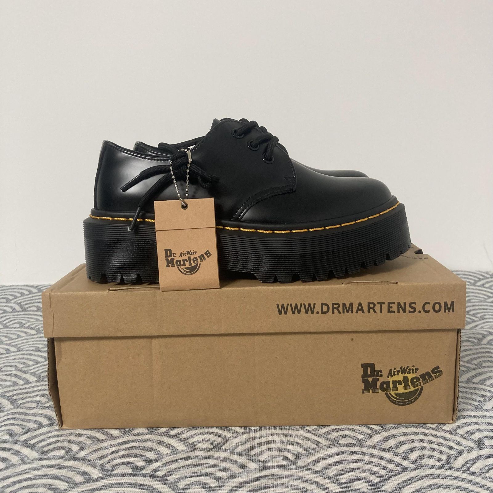 美品 Dr.Martens ドクターマーチン 4ホール 英国ホワイト社製 25 2025