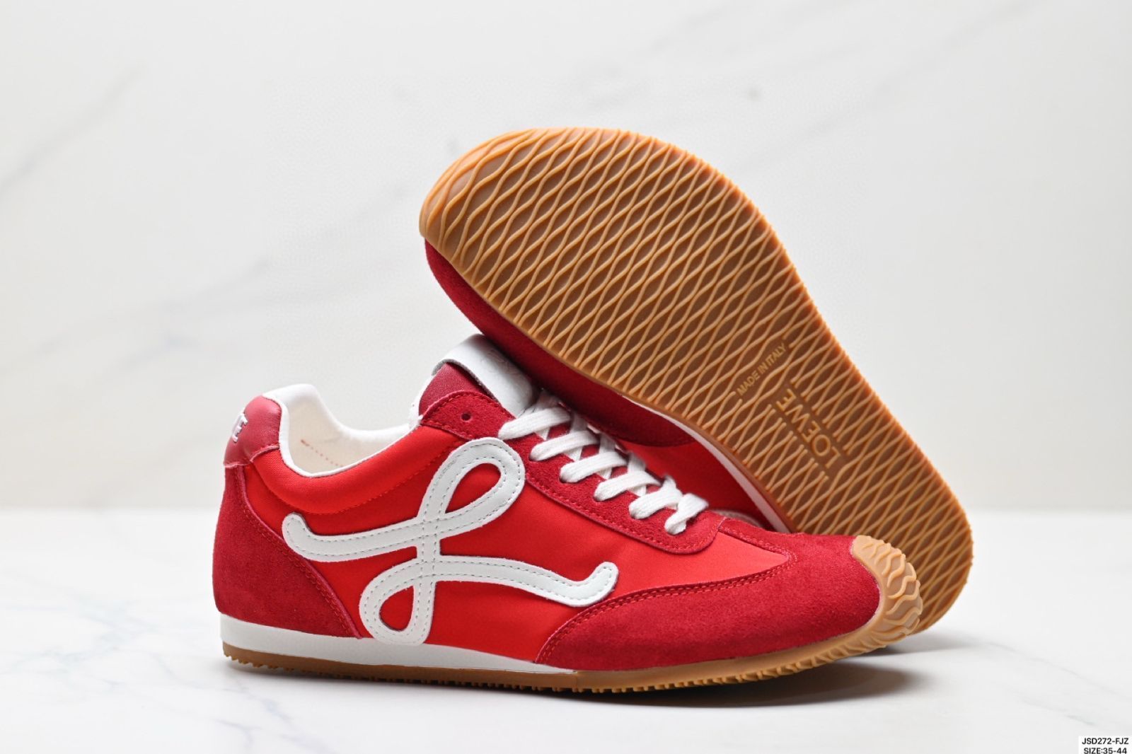 Loewe☆関税込☆Ballet 2.0 スエードトリム スニーカー ホワイト Ballet Runner 2.0 シェル＆スエード ハイカット