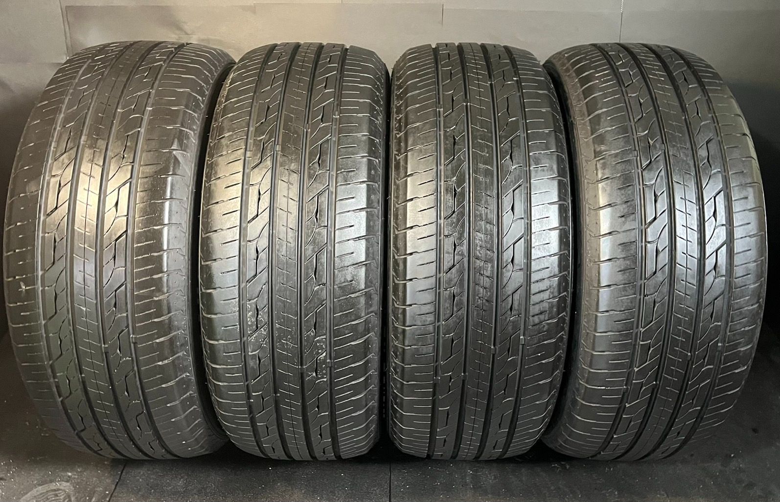 製 約9.1〜9.2分山 GRIPMAX STATURE HC-V 225 50R18C 107 105T 4本 ホワイトレター h_447