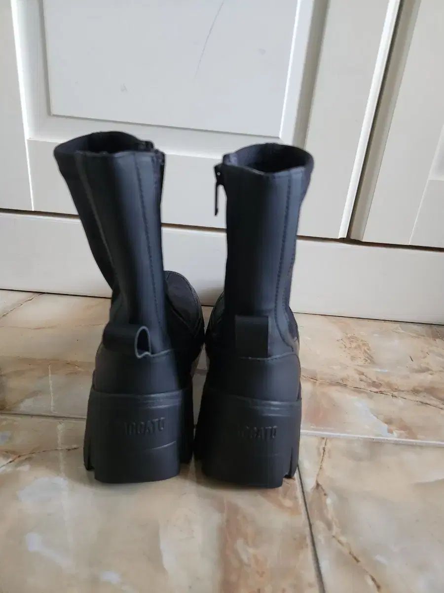 スタッカート ファッション STACCATO インボアスタッズ ミドルブーツ