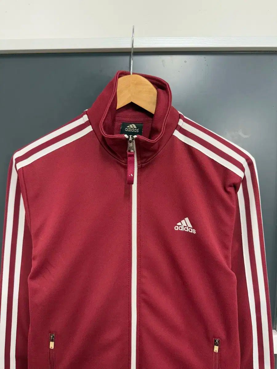 adidas アディダス