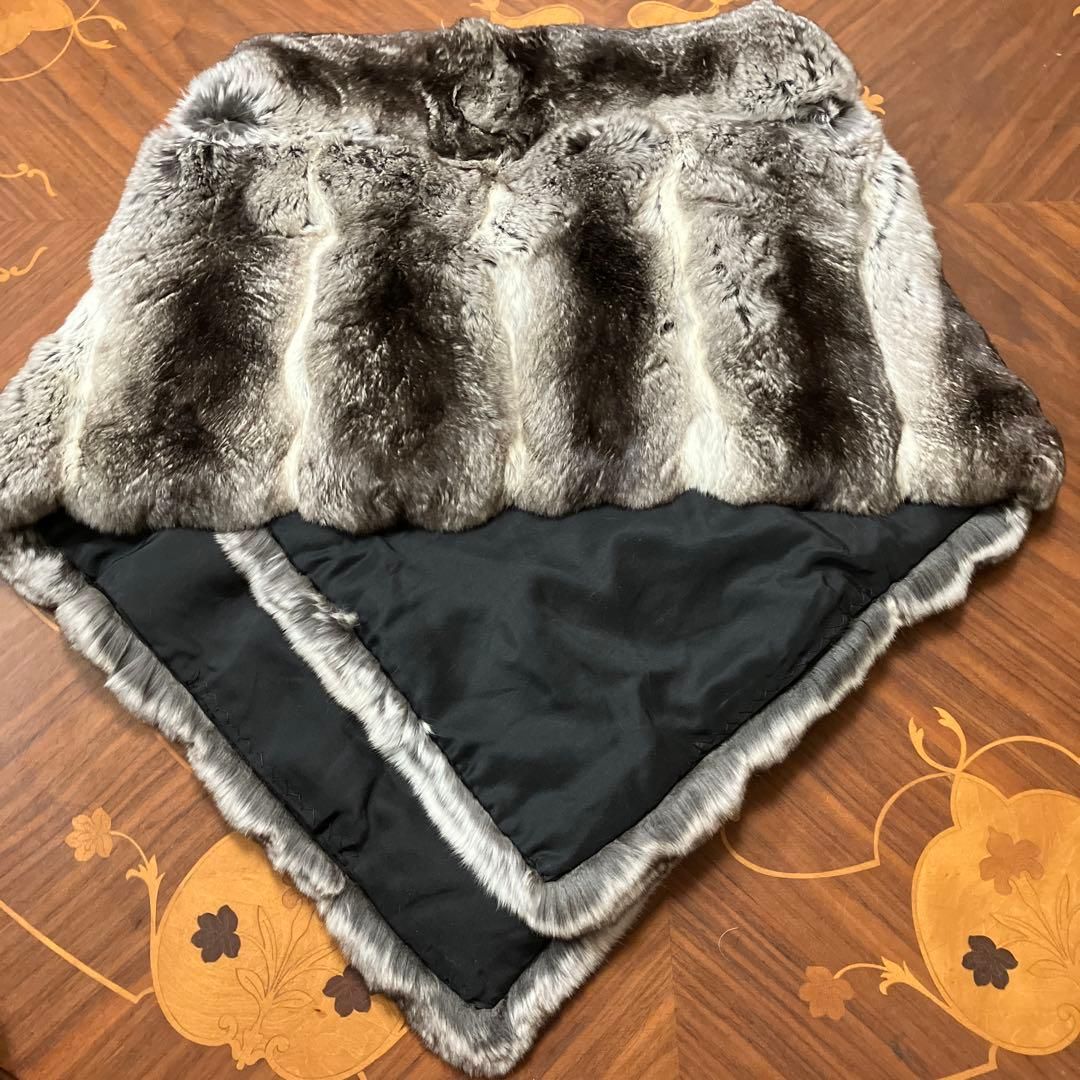 チンチラ　大判ストール リアルチンチラ 大判ストール 繁殖個体 - メルカリ