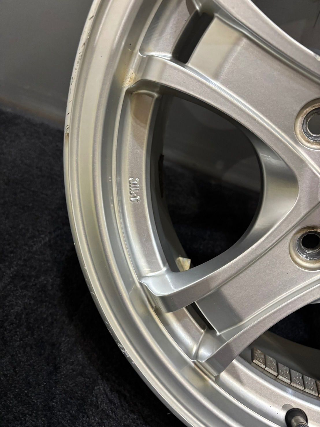 アルミホイール