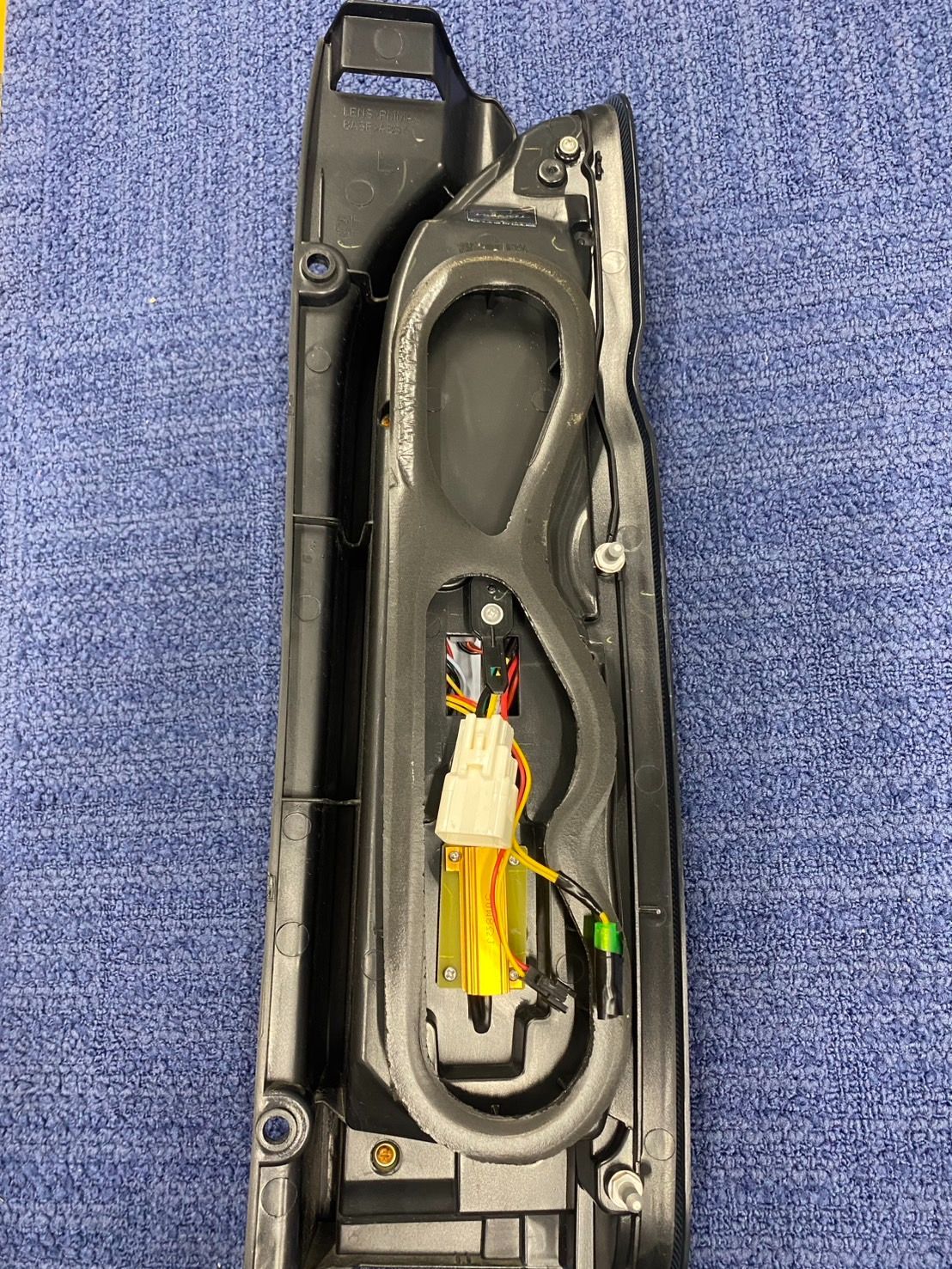 VELENTI ヴァレンティ ハイエース200系 ジュエルLEDテールランプULTRAシグマ スモーク FFCRYSTALESIA_COM