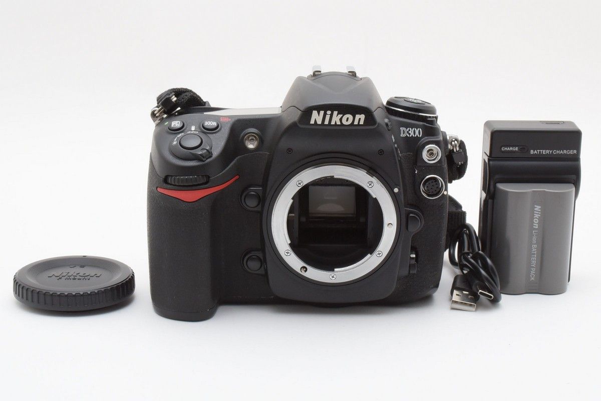 実用品 Nikon D300 ニコン デジタル一眼レフカメラ