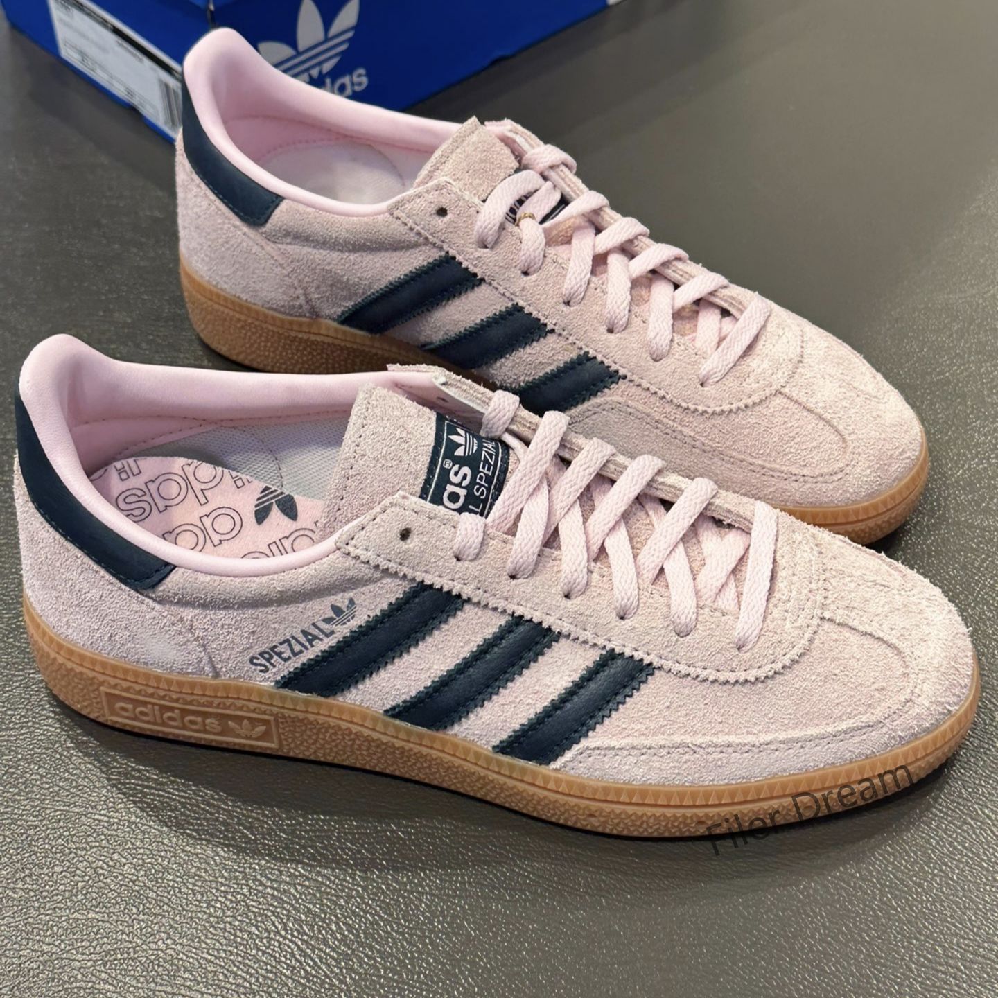 新品未使用adidas ハンドボール スペツィアル / HANDBALL SPEZIAL PINK 