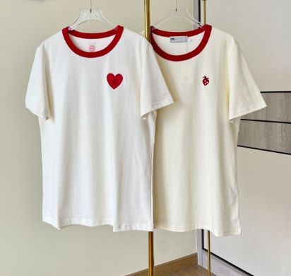 Tory burch トリーバーチ コントラストカラーの刺繍Tシャツ、ラブスタイル、イチゴスタイル - メルカリ