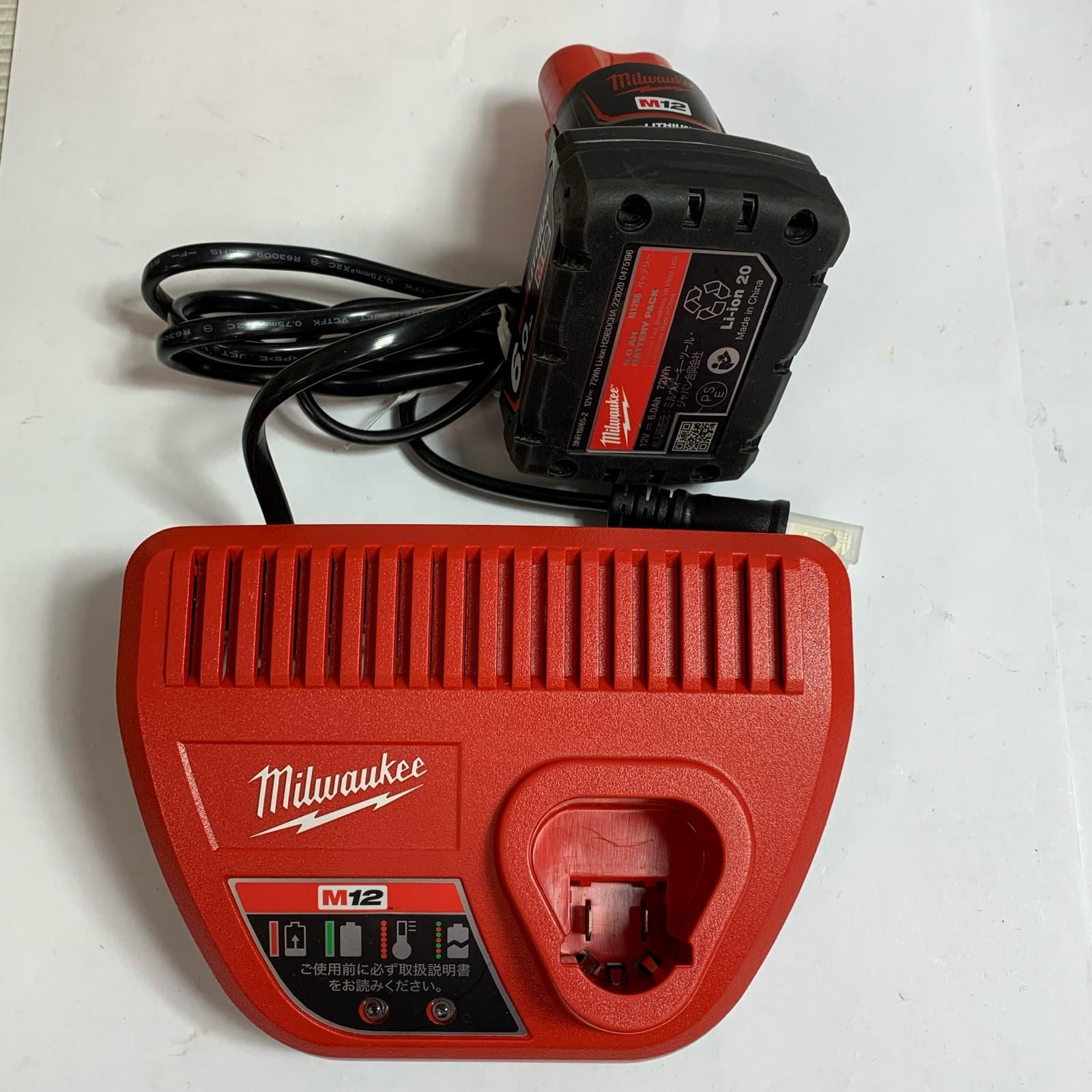 ♭♭Milwaukee 充電器 充電池１個付 C12C