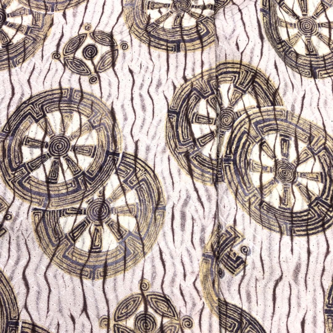 ☆ 小紋 杢目絞り 車輪模様 薄梅鼠色 K-4579 小紋 杢目絞り 車輪模様 薄梅鼠色 K-4579