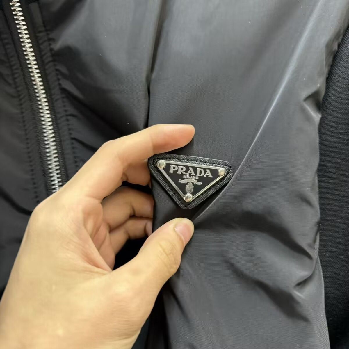 PRADA プラダ スタンドカラー ファスナージッパー カーディガン