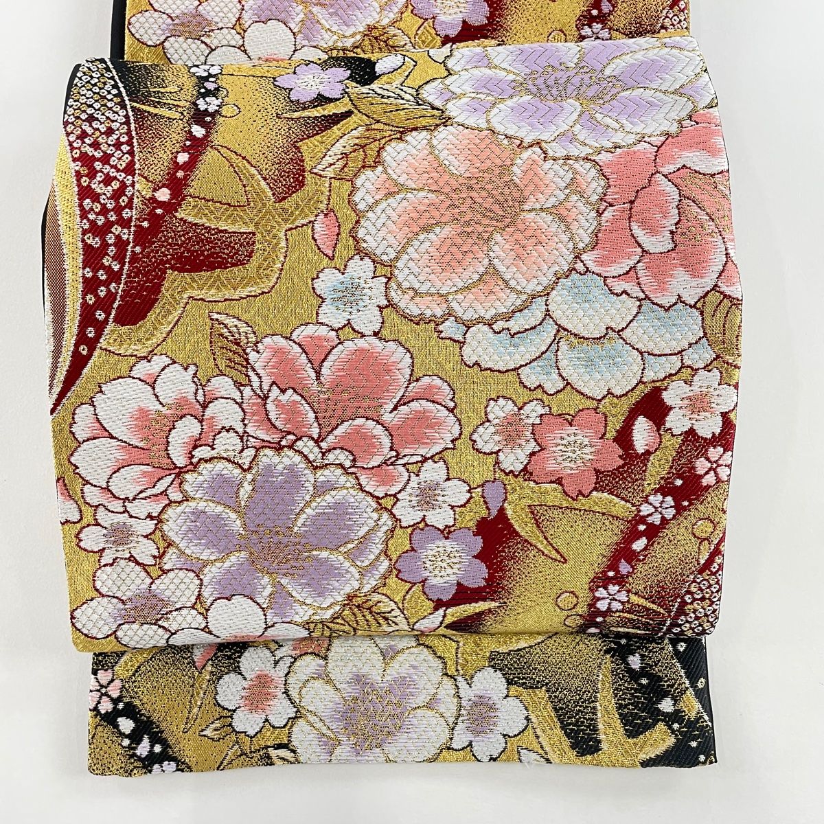 袋帯　美品　長さ448cm幅31cm　金糸　使用3回程　正絹　六通　桜舞文 袋帯 美品 長さ448cm幅31cm 金糸 使用3回程 正絹 六通 桜舞文