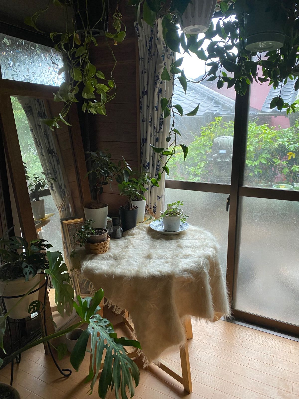 毛皮よりエコで自然に優しい お部屋のインテリアだけでなく車やキャンプにも