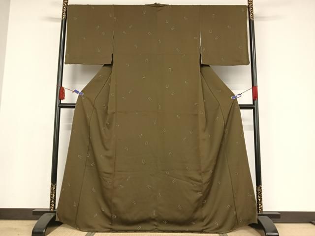 平和屋着物●上質な小紋　海松色　正絹　逸品　AAAW4030np 平和屋着物○上質な小紋 海松色 正絹 逸品 AAAW4030np - メルカリ