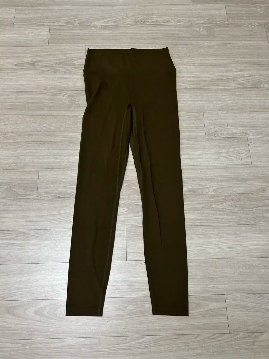 Nylora 茶色 レギンス S SIZE