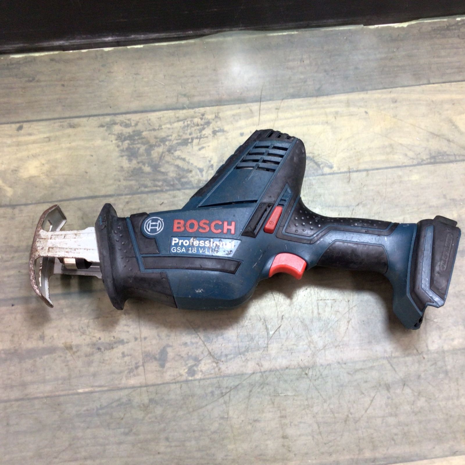 ボッシュ コードレスセーバーソー GSA18V-LIC 【東大和店】 - メルカリ