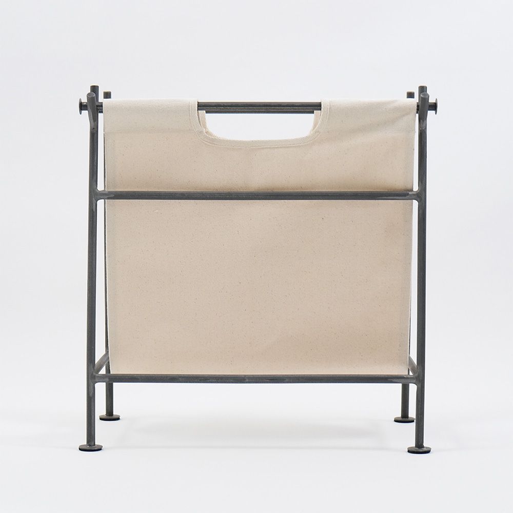 細部までこだわったマガジンラック