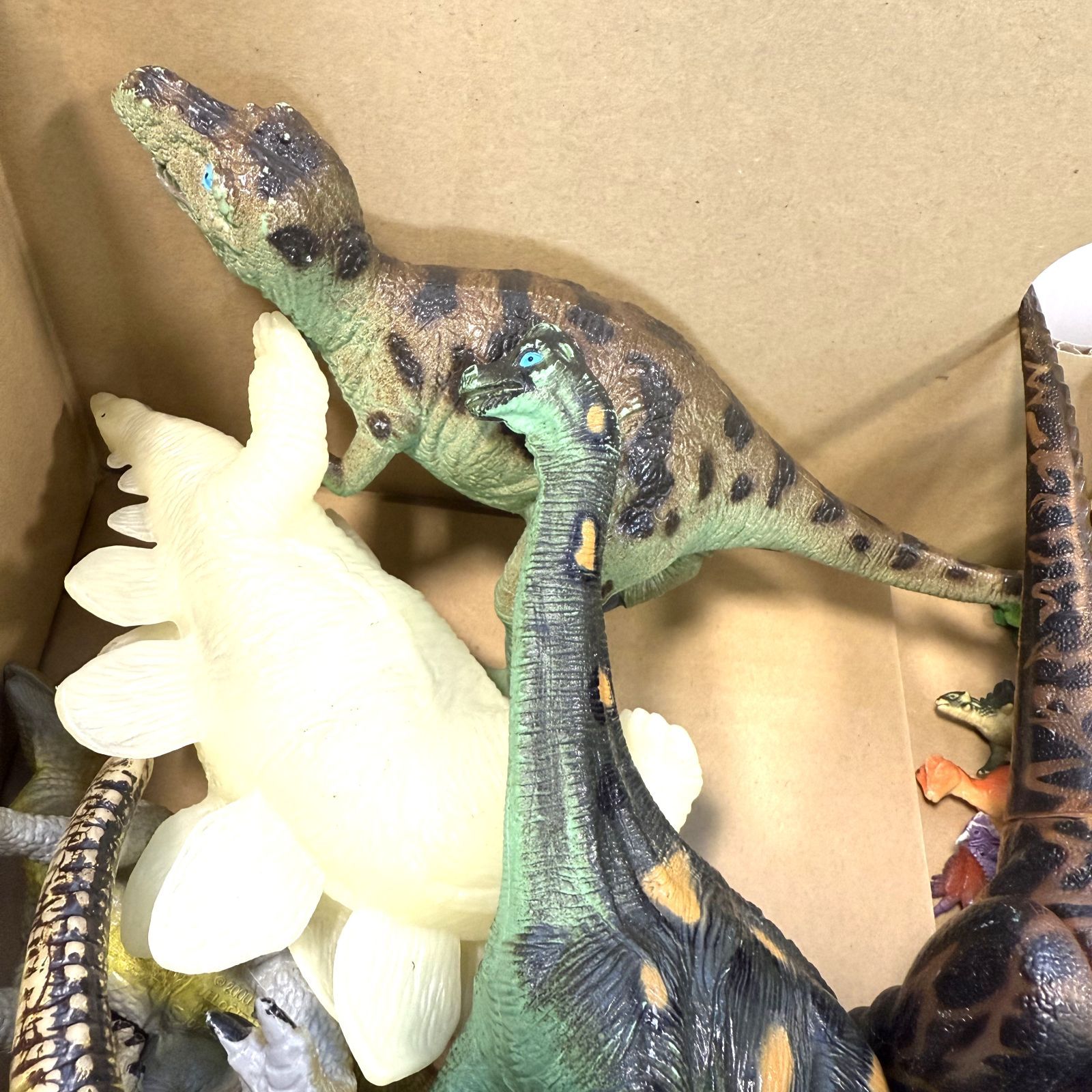 恐竜 フィギュア セット 100体以上！ 可動できる恐竜フィギュア 恐竜の