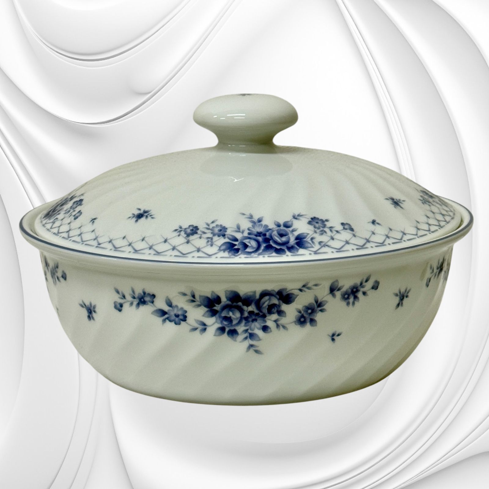 未使用品】SANGO CHINA 蓋付きキャセロール 千趣会（ベルメゾン）サン