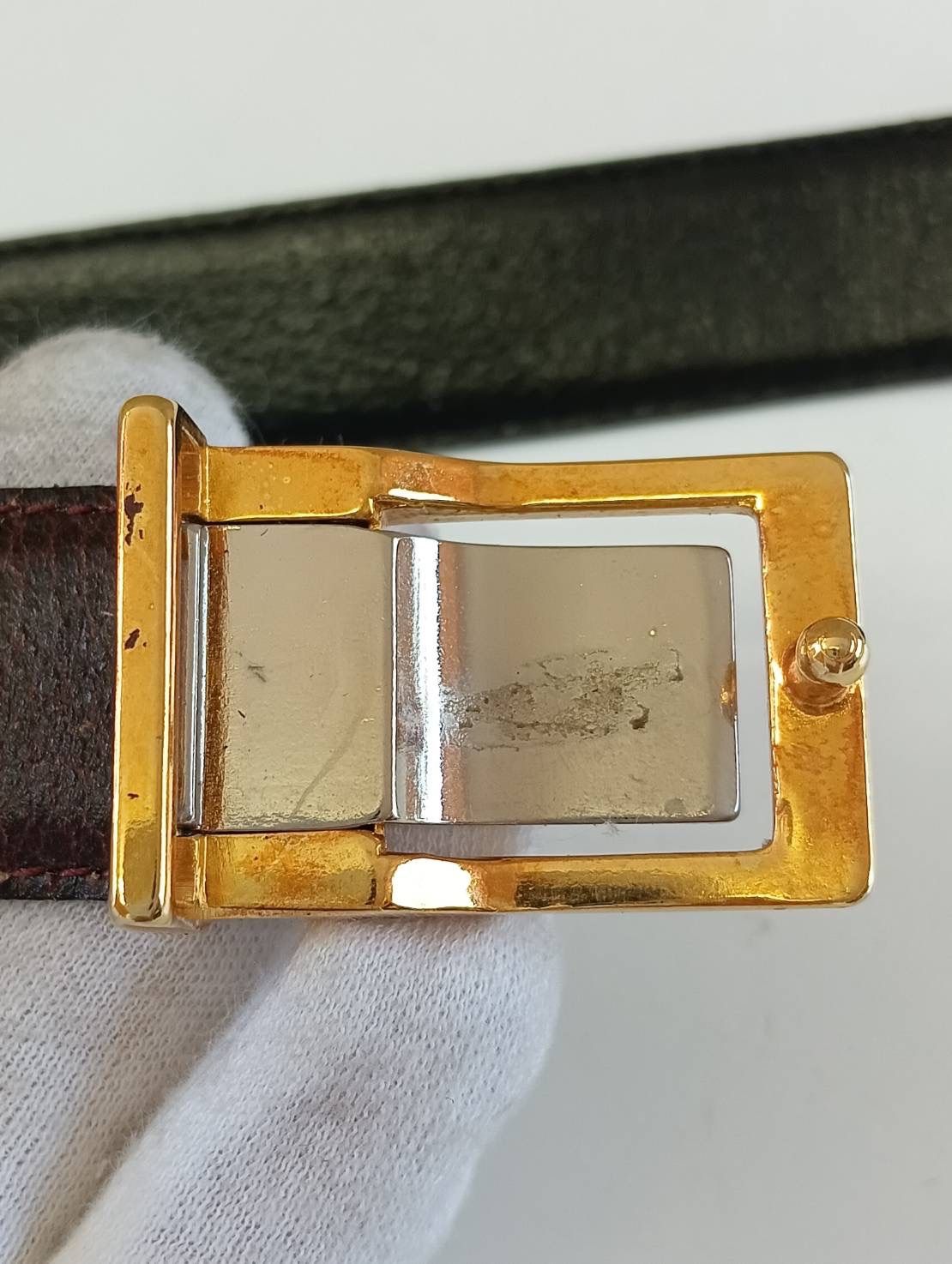 YSL ブラックレザー ベルト ゴールドバックル サンローラン YSLロゴ ベルト レザー ブラック A2695031｜中古