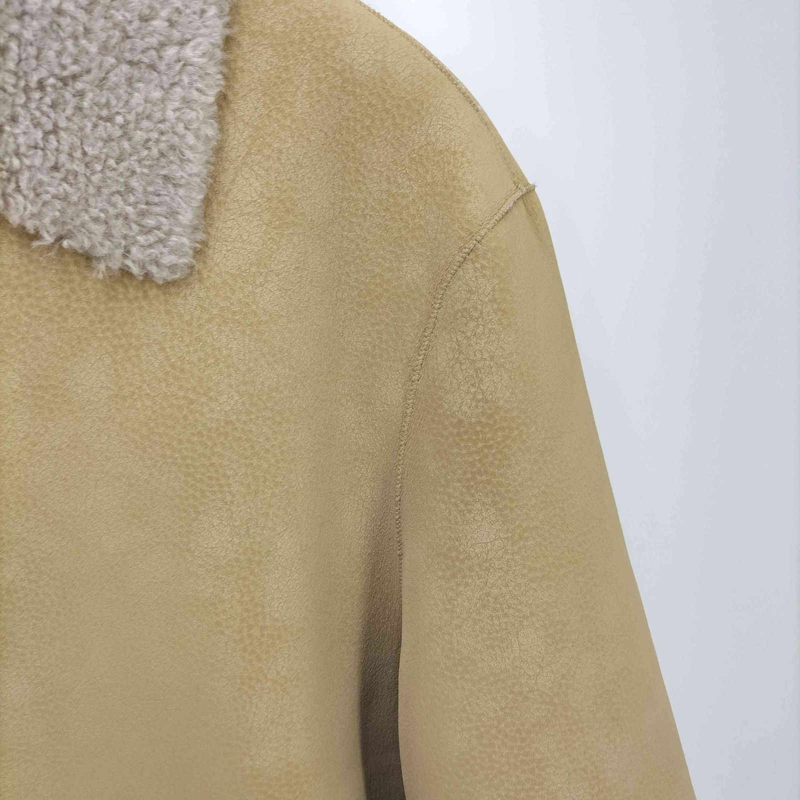 PERVERZE ムートンコートの通販 by momo shop｜ラクマ