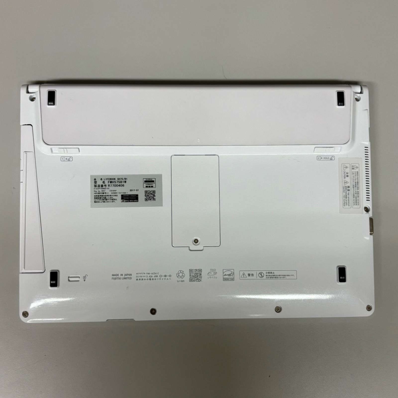 富士通 LIFEBOOK SH75/B1 13.3方ワイド 型名 FMVS75B1W - メルカリ