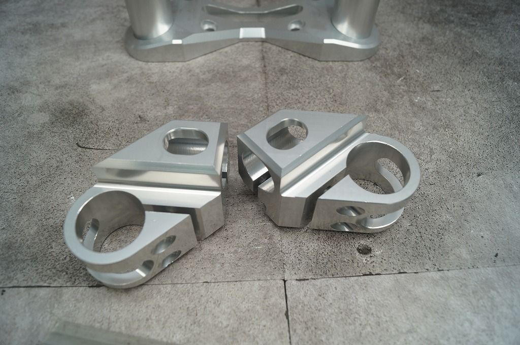 トライアンフで入荷