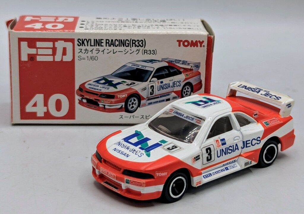 トミー トミカ赤箱中国製 スカイラインレーシング(R33) 40