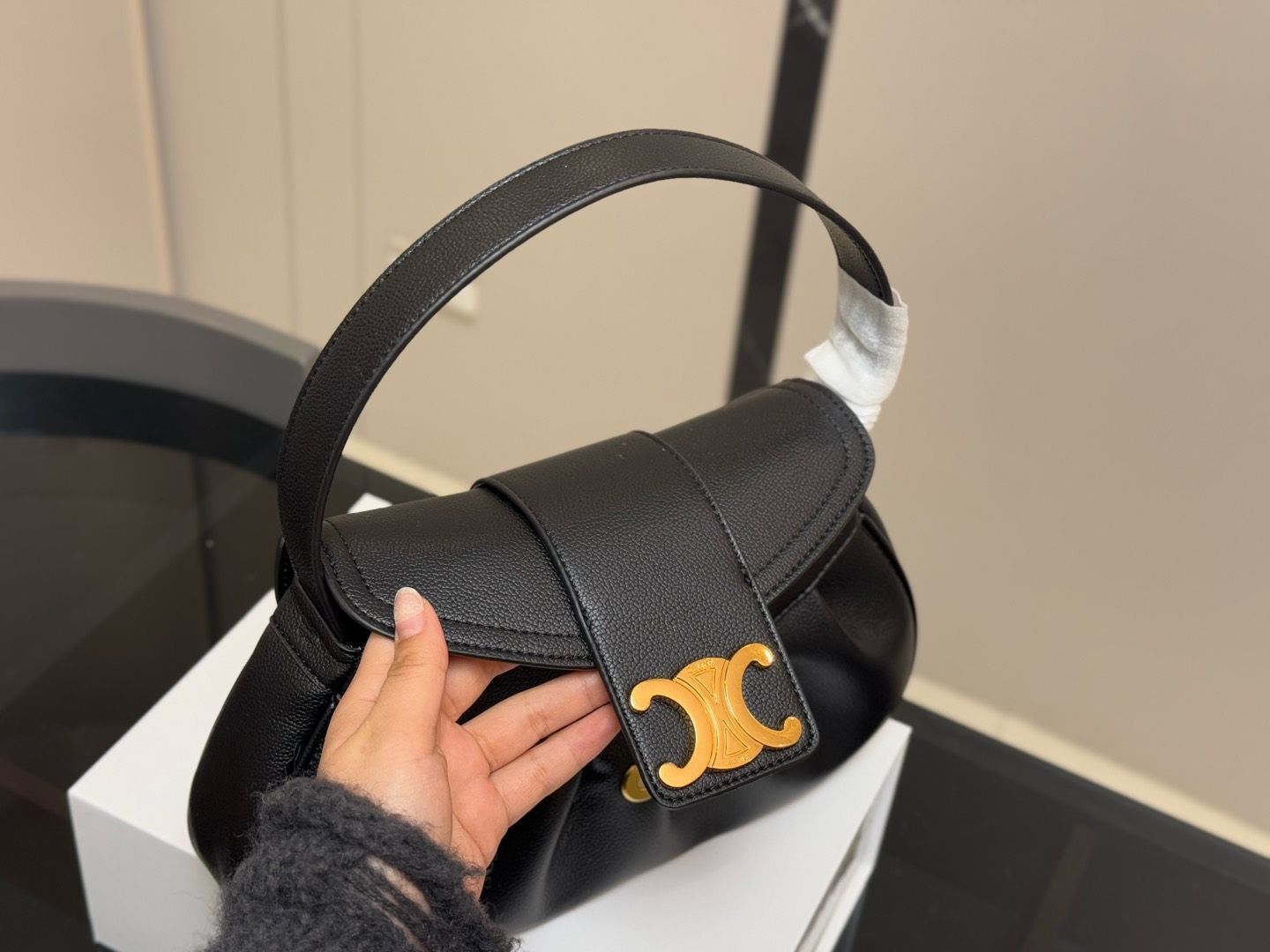 CELINE☆ミディアム ローラバッグ ライトラベンダー 楽天市場】CELINE セリーヌ ハンドバッグ Medium Lola