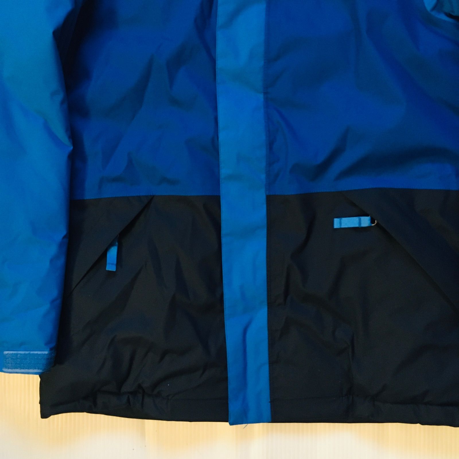ノースフェイス THE NORTH FACE DRYVENT ボーイズL スリートーン ノースフェイス THE NORTH FACE DRYVENT ボーイズL スリートーン