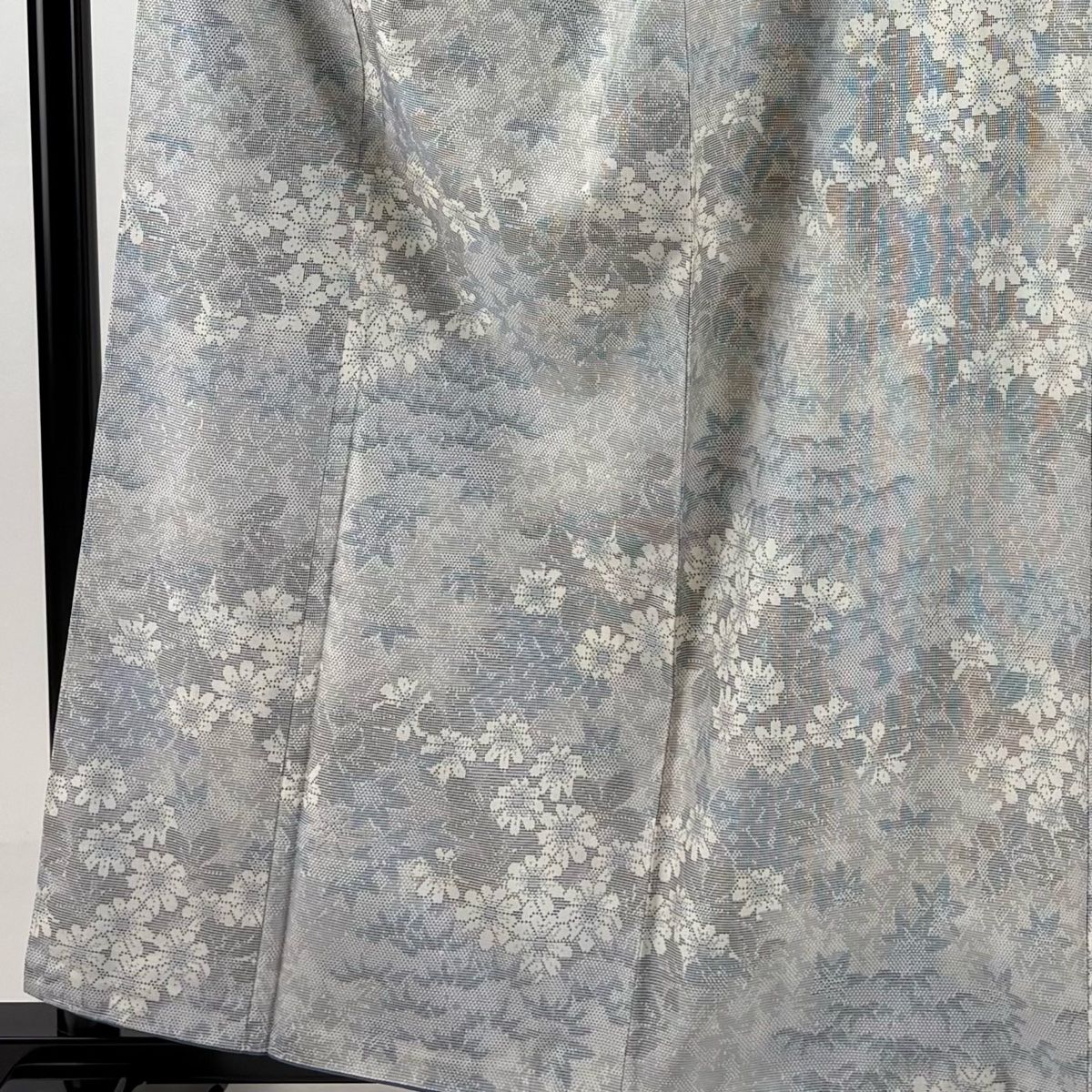 紬 身丈161cm 裄丈66cm M 袷 草花 青灰色 正絹 秀品 【中古