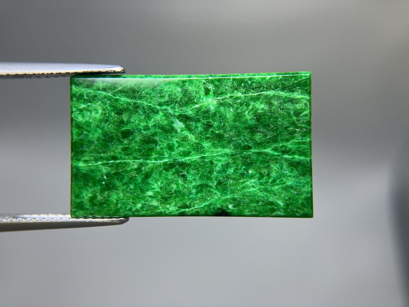 翡翠 ヒスイ 翡翠 天然 13.251ct 中央宝石ソーティング付き 25.0㎜×15.0