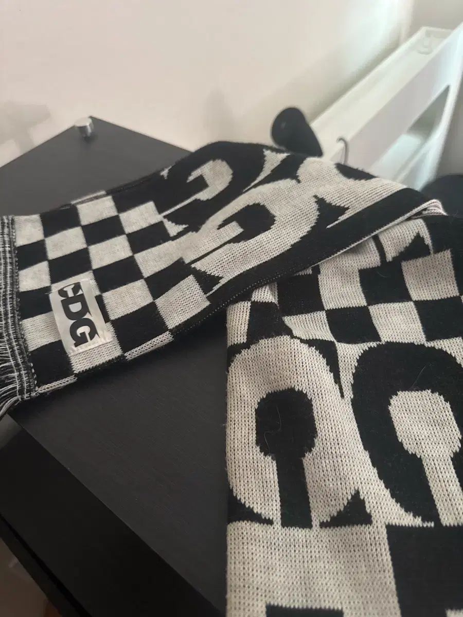 CDG COMME des GARCONS(コムデギャルソン) マフラー - メルカリ