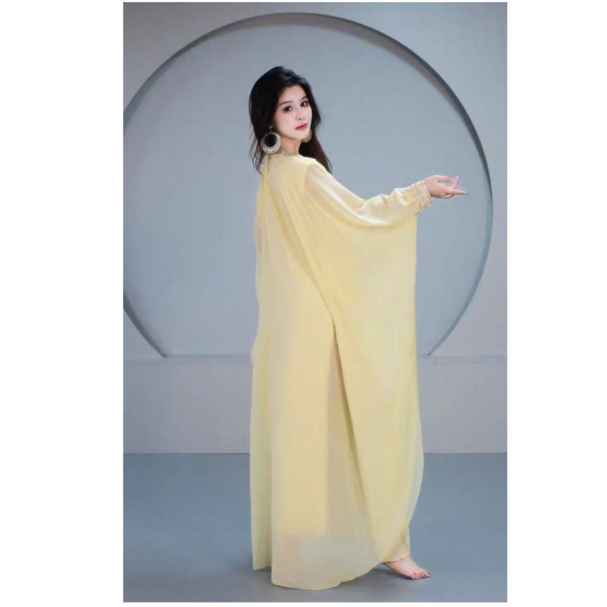 新品未使用 新作 ハリージー ドレス ベリーダンス 競技会用 演技用 広袖 Khaleegy 競技ダンス衣装 パフォーマンスウェア【4カラー選択可能】