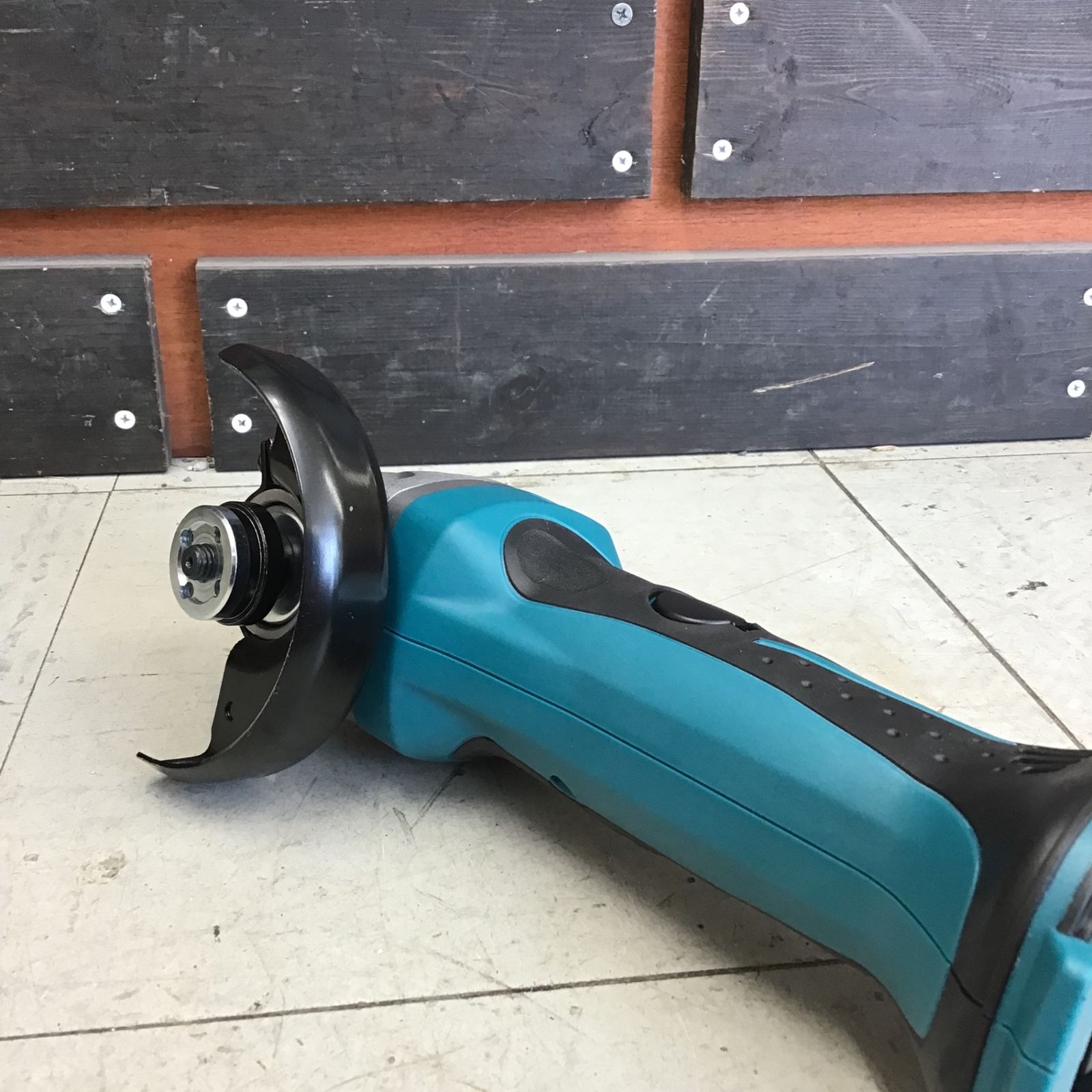 マキタ|makita コードレスディスクグラインダ