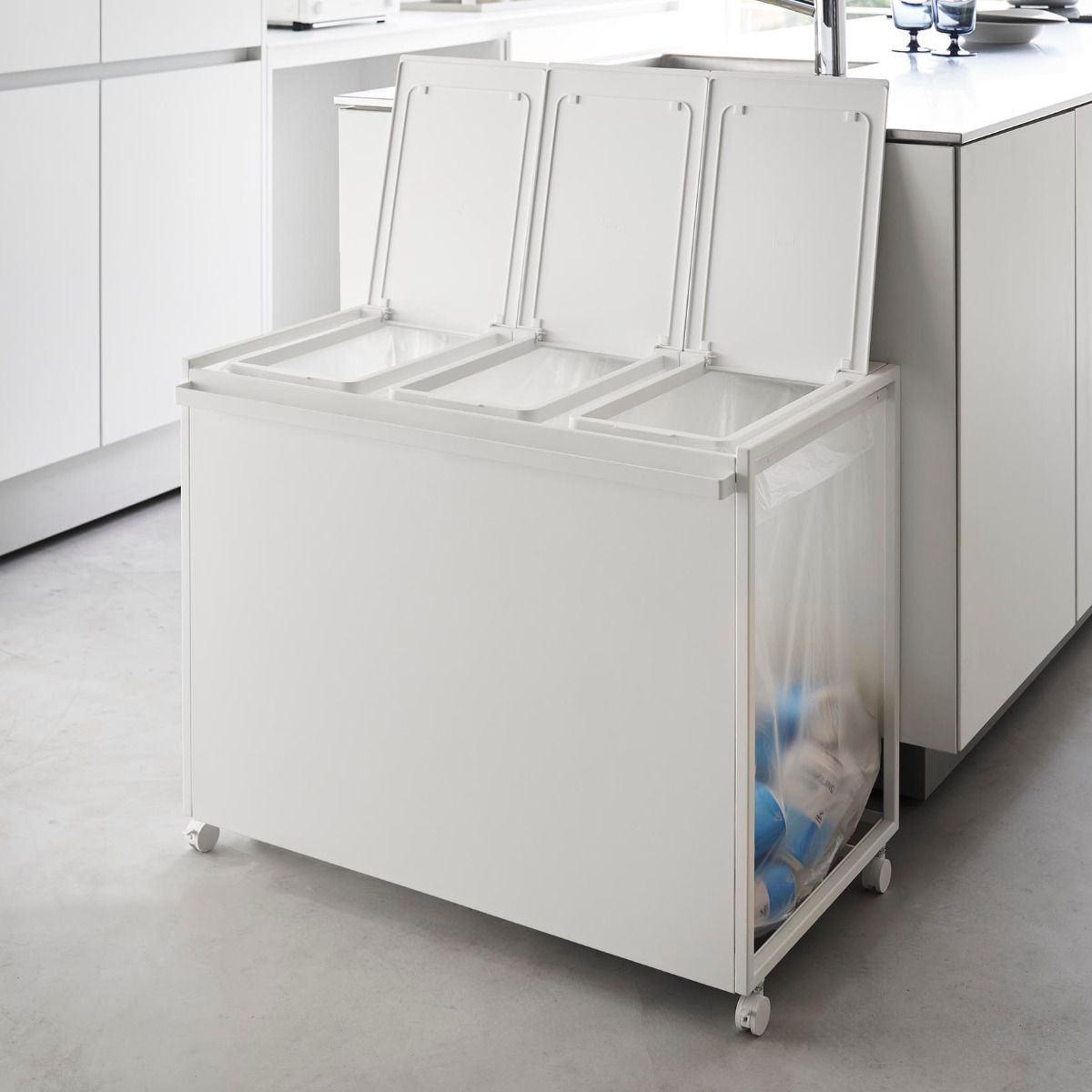 フタ付き ダストボックス