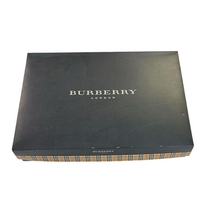 バーバリー ウールひざ掛け 未使用品 〇BURBERRY バーバリー ひざ掛け チェック柄 ウール製 - メルカリ