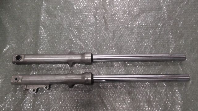 ST250 Eタイプ NJ4AA の フロントフォーク:#1724117616 - メルカリ