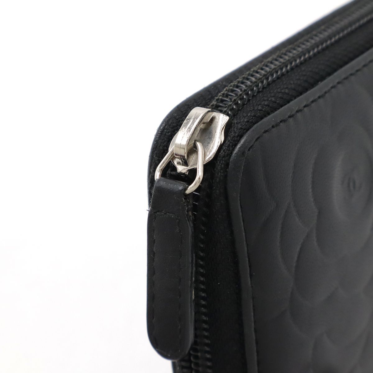 CHANEL シャネル カメリア エンボス ココマーク ジップ