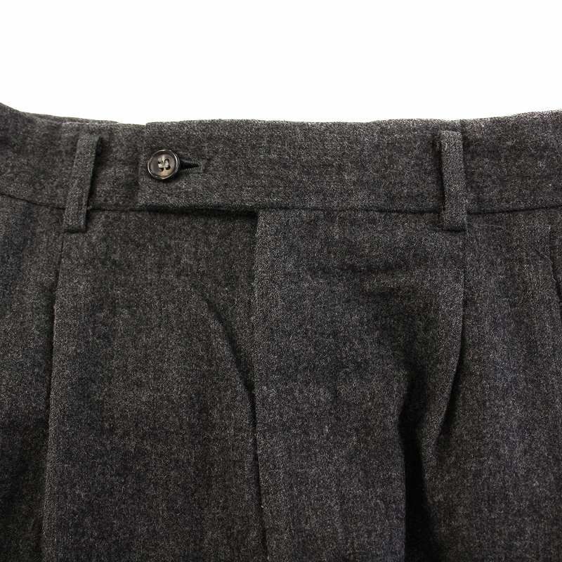 スラックス タック